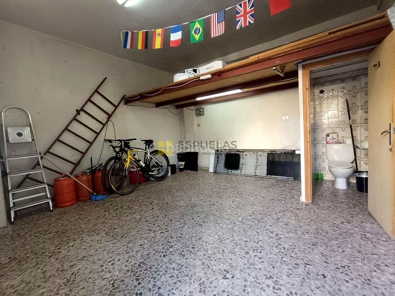 Foto b9ef4438-6131-40ec-b869-c529301f3114. Local comercial a la paz 1 a Arnedo