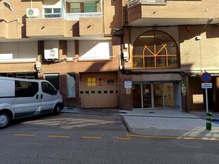 Parking voiture à Doctor castroviejo 1