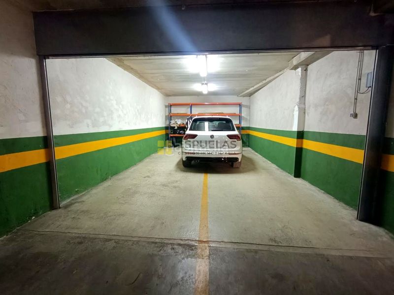 Foto 5688f7fb-3fc5-496a-9eeb-b0b6cab72988. Parking coche en pablo neruda 10 en Arnedo