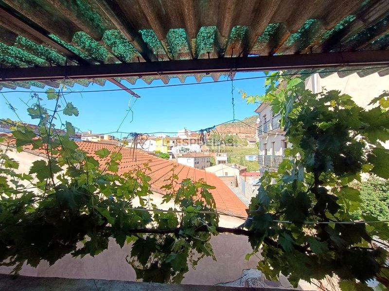Foto 8645167b-8bd7-457a-9773-eb5fca75f398. Casa a collado 35 a Arnedo