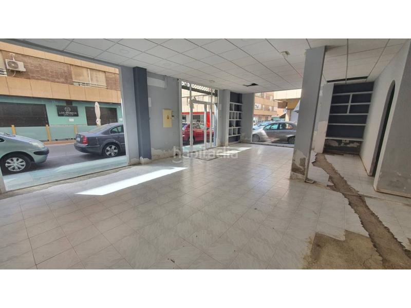 Foto 13991024-2a19-433f-8cbb-5227804f534d. Alquiler local comercial  capital en Almería