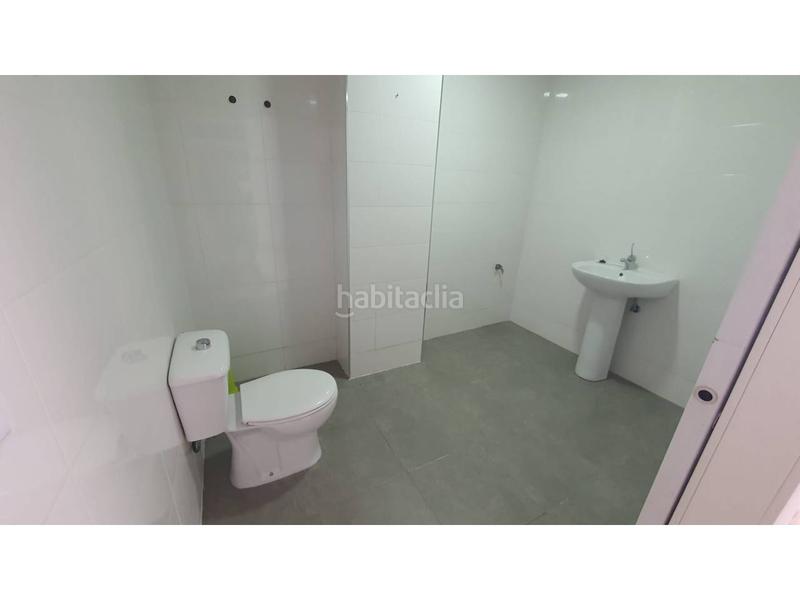 Foto 8f32f617-348d-4226-8b95-a0fdbdecaef7. Alquiler local comercial  capital en Almería