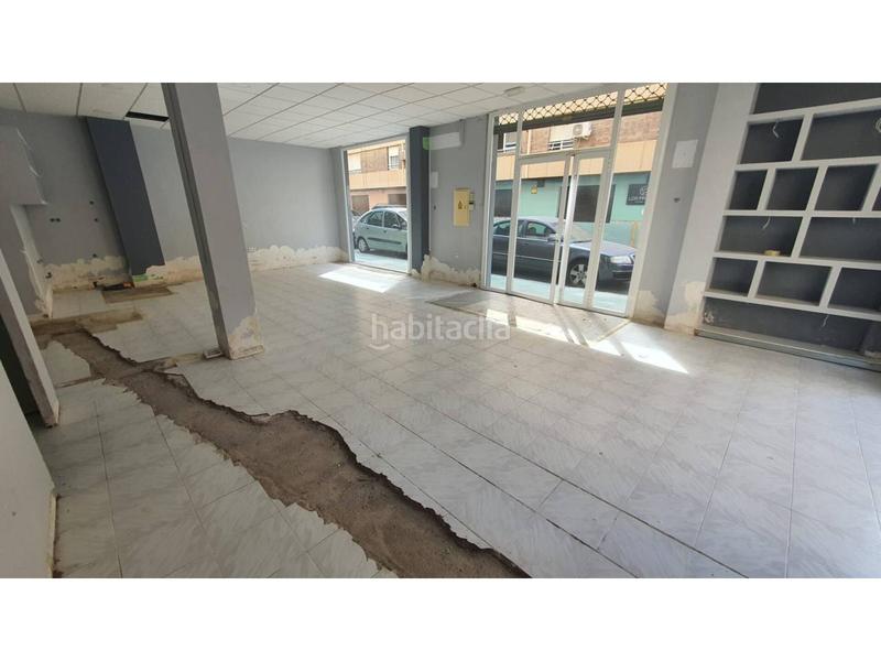 Foto b5eb93f3-9a6d-4a9f-a582-a14bca381fef. Lloguer local comercial a Nueva Andalucía Almería