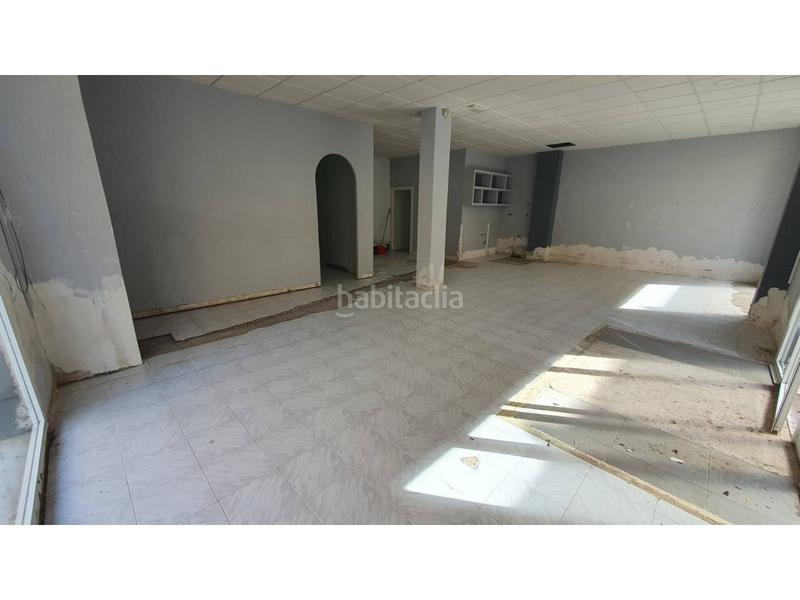 Foto d2e7c388-f649-459f-ba18-539d65ef52e5. Lloguer local comercial a Nueva Andalucía Almería