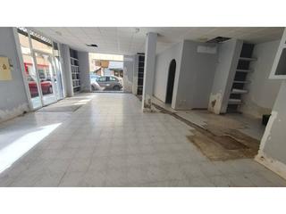 Location Local commercial  Francisco garcía góngora. Local comercial en almería capital