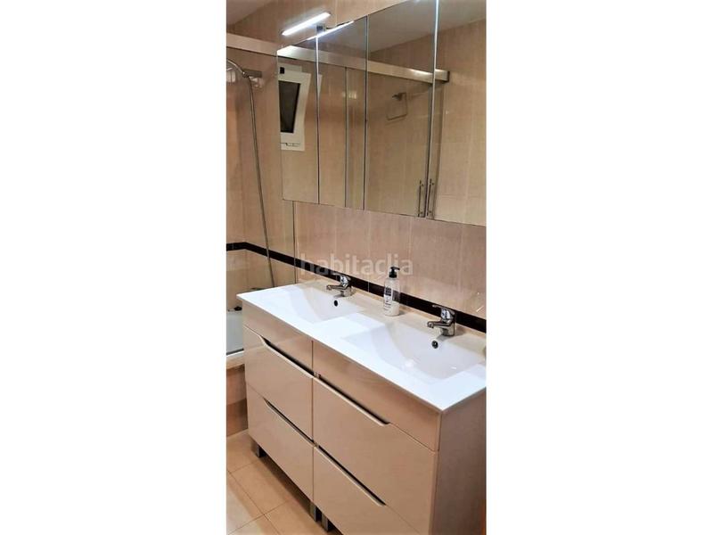 Foto 6d936afb-3549-4035-b33d-e2703aa74ac9. Location appartement avec parking piscine dans El Toyo Almería