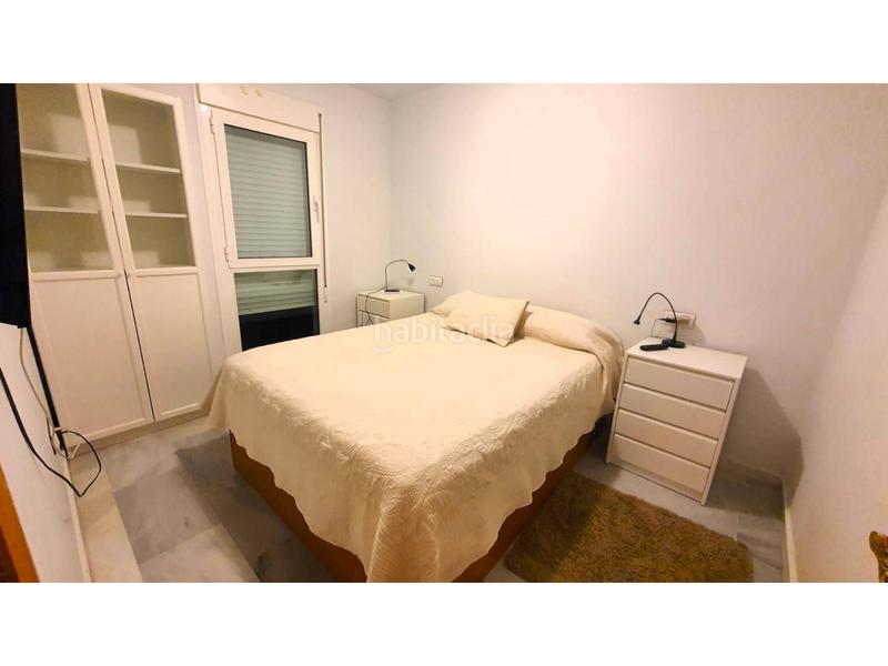 Foto 86d2b946-c355-4fb1-a582-ba74dc2a0db0. Location appartement avec parking piscine dans El Toyo Almería