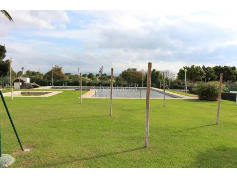 Foto d79ecef8-224e-49bc-8112-8ca0b7ba9805. Location appartement avec parking piscine dans El Toyo Almería
