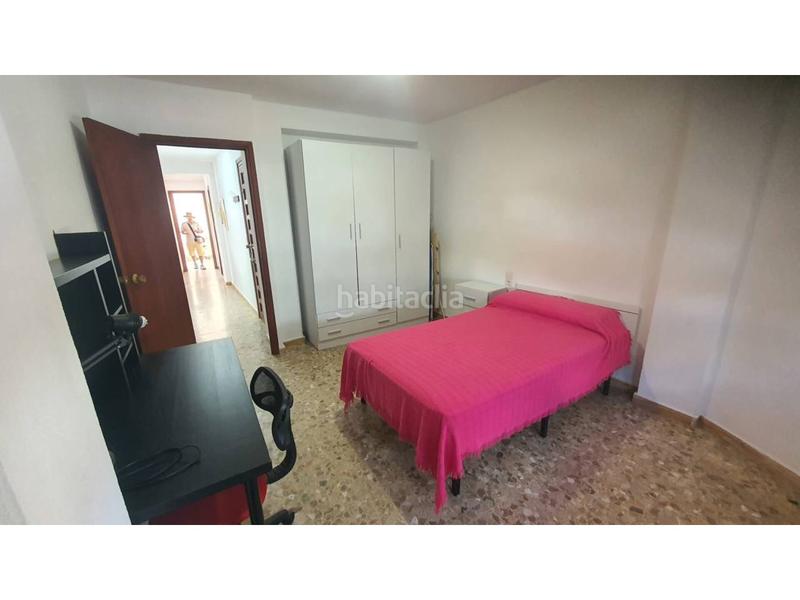 Foto 55a5e8b3-6177-404d-be23-45929c1b7129. Piso  en venta en carretera de ronda en San Luis Almería
