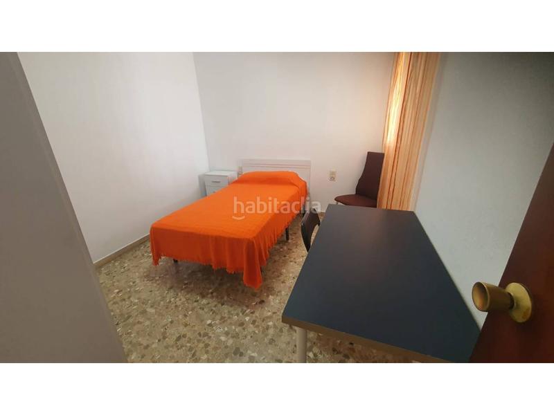 Foto 7cef3713-f08f-454e-a4c0-509ad38438e4. Piso  en venta en carretera de ronda en San Luis Almería