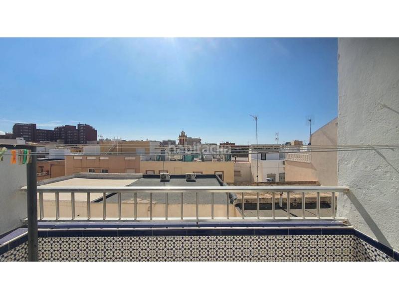 Foto d280009e-08b0-4865-99e1-aa153b175196. Piso  en venta en carretera de ronda en San Luis Almería