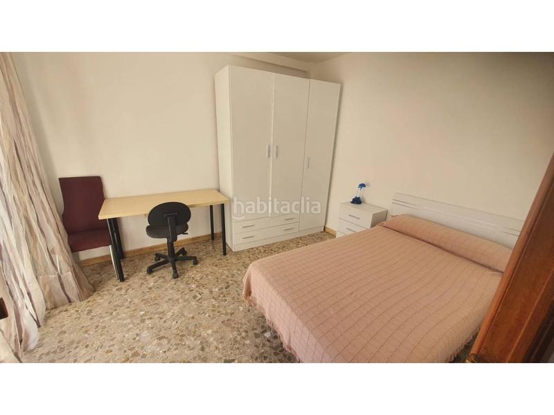 Foto dc9a26de-fd94-4830-bd72-eea5074ae7b7. Piso  en venta en carretera de ronda en San Luis Almería