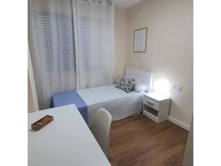 Lloguer Pis  Calzada de castro. Se alquial una habitacion solo estudiantes. nueva andalucía