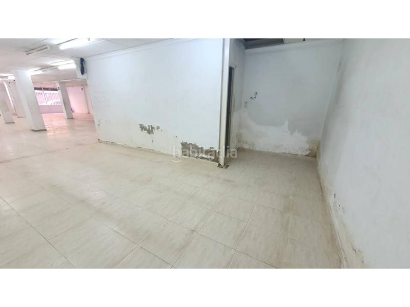 Foto 8dc6712e-7a6d-4d3f-8abc-a0493ce0eb5c. Alquiler local comercial alquiler de local comercial capital en Almería