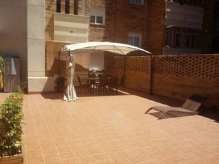 Miete Etagenwohnung in San Luis. Piso de segunda mano en alquiler zona alcampo
