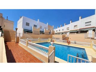 Triplex in Retamar. Triplex en retamar