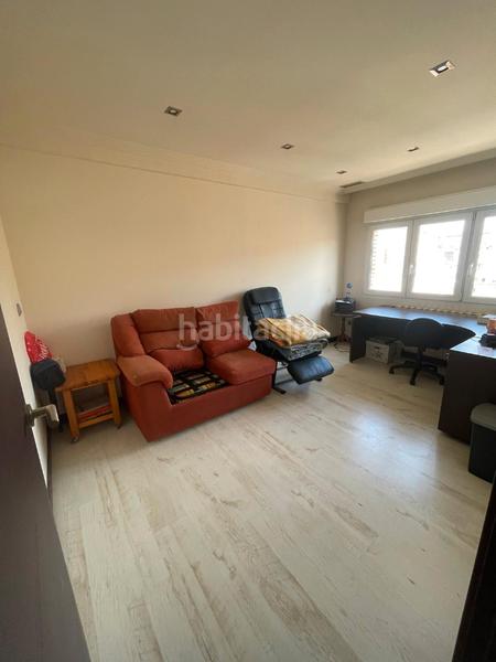 Foto 57dd0df1-9b62-499c-a698-d49bcde732e4. Piso en calle antonio machado 28 piso de 80 m2 aprox. construidos en cl. antonio machado, 28 -- 3º planta en Calahorra