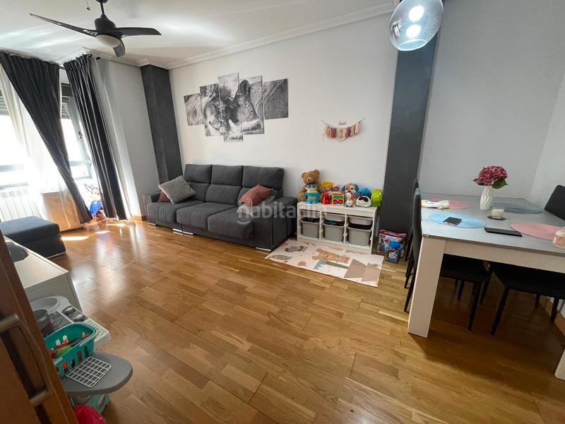 Foto 4e1e8f7f-c870-4666-880a-8ebd51227c9a. Apartamento  con terraza + garaje + trastero en cl. sertorio -- 1º planta en Calahorra