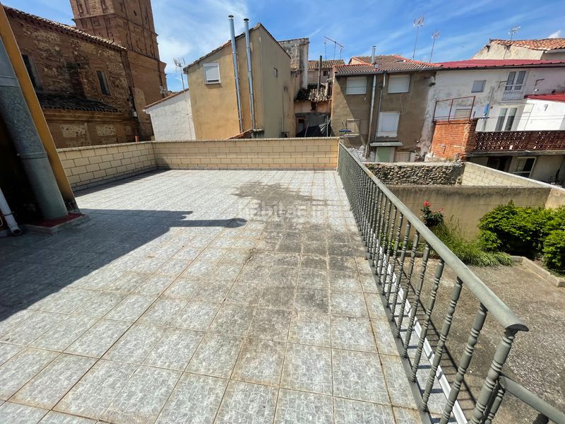 Foto a21bafab-73dd-445f-9250-8c930a28ea81. Casa adossada amb xemeneia calefacció aparcament a Bergasa