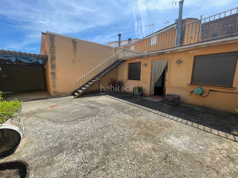 Foto a8c41213-2ca5-4b4b-b32a-00180b8d7443. Casa adossada amb xemeneia calefacció aparcament a Bergasa