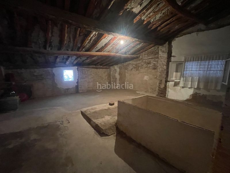 Foto df6aeb1a-f6fb-46e2-8323-7bbdee6081ba. Casa adossada amb xemeneia calefacció aparcament a Bergasa