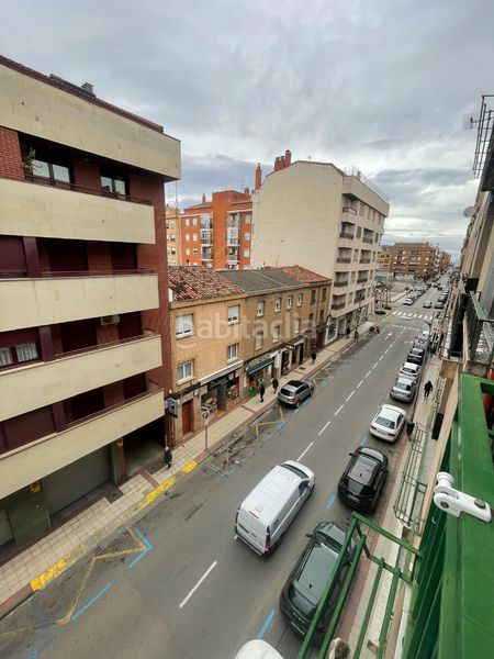 Foto b395363b-08b5-4caa-9d73-9aa47a0ad8e7. Pis a calle general gallarza 40 a Calahorra
