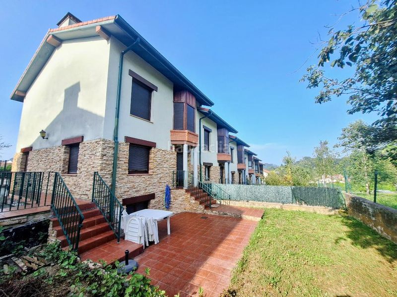 Foto 938f2279-3071-42a1-9bf3-41c140e6a2e7. Casa adossada amb calefacció aparcament a Aia