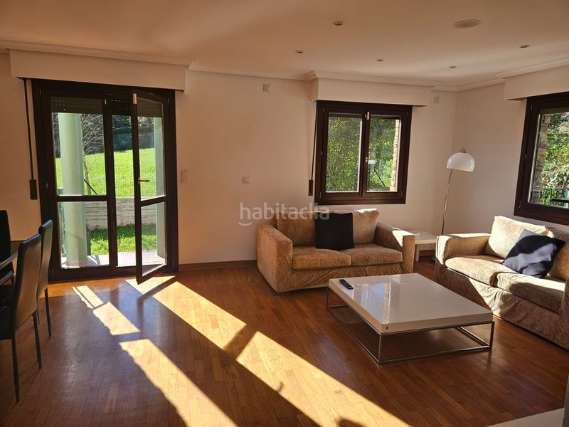 Foto f8eadbd3-faea-40d0-a77a-d5d2f8996e66. Casa adossada amb calefacció aparcament a Aia