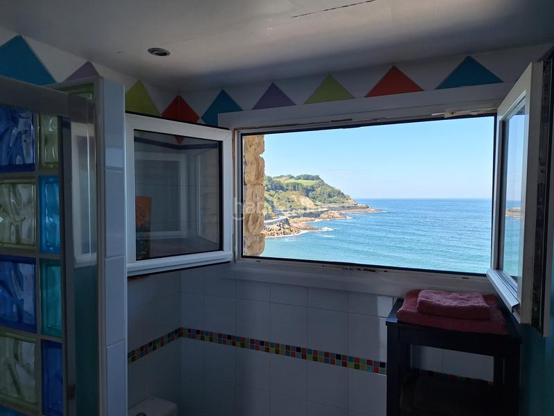 Foto e9aba81e-978b-4f1c-82b2-a024b7b513e0. Alquiler apartamento  reformado con impresionantes vistas al mar y puerto . en Getaria