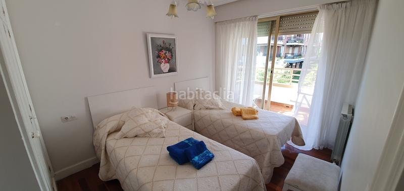 Foto 23b3d556-21f6-4357-94f0-a935d33f1cbd. Alquiler piso espectacular piso en primera linea de playa. en Zarautz