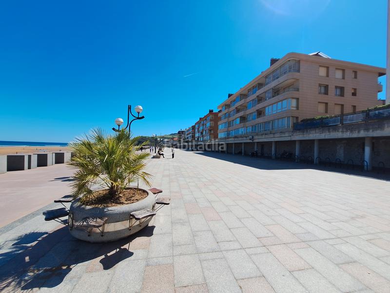 Foto ff4d33bb-60e2-4f19-92b0-c3a22066a685. Alquiler piso espectacular piso en primera linea de playa. en Zarautz