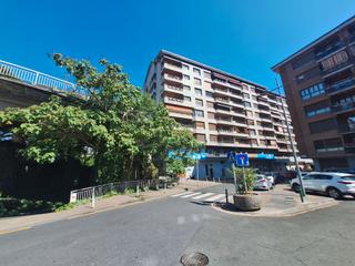 Pis  Olazko amaren plaza