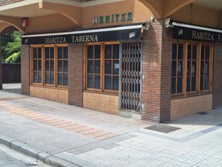 Local Comercial a Gurmendi kalea 10. Local comercial de esquina.