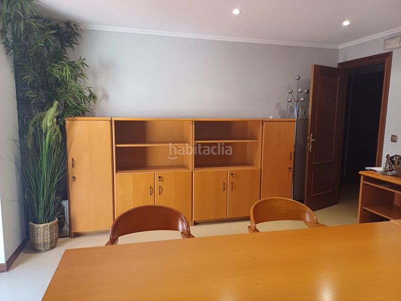 Foto dfc55df8-d8cd-4727-992d-f1093318d640. Miete büro in calle bebricio 30 in Calahorra