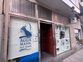 Affitto Locale commerciale in Calle cavas 27