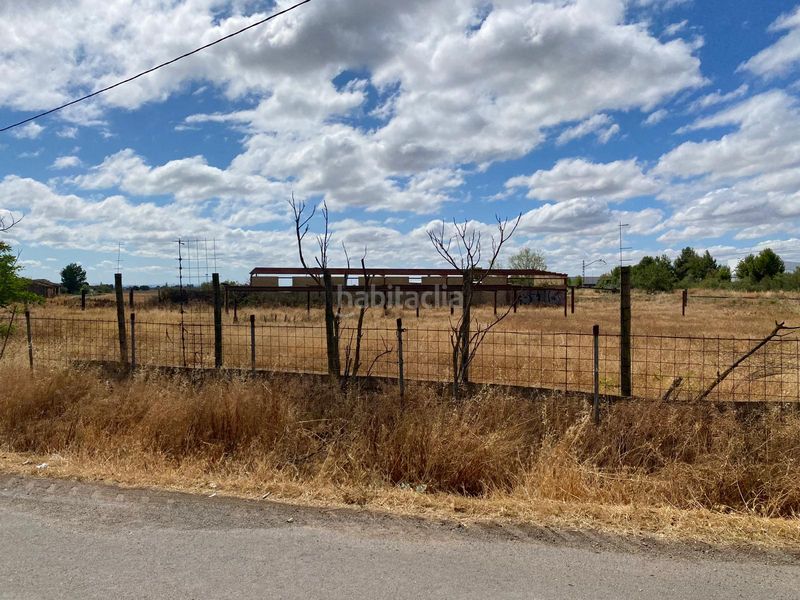 Foto b84643d4-be5d-4eb3-94bb-a23b4c48eee0. Finca rústica a Calahorra
