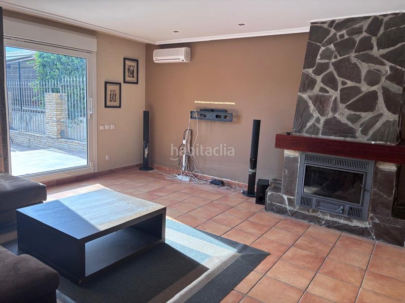 Foto 4a8935e8-7b31-486e-9405-739a95fc50a5. Casa adossada amb calefacció aparcament piscina a Calahorra