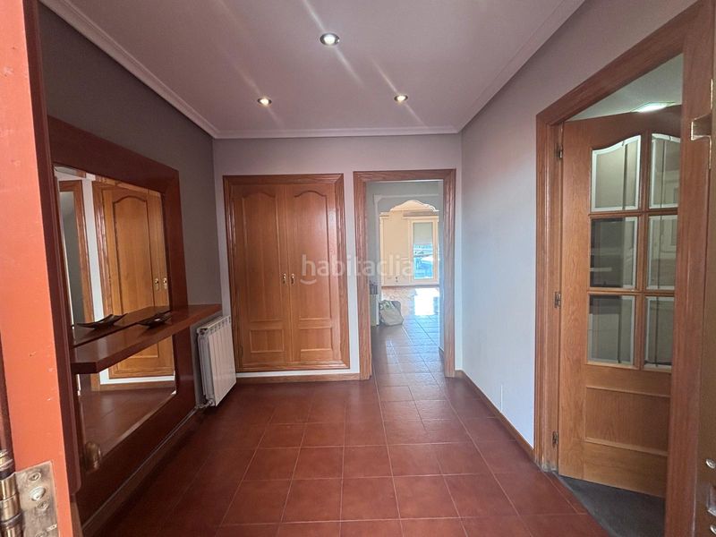 Foto fa097216-1f95-4fca-bf16-86c1638692c2. Casa adossada amb calefacció aparcament piscina a Calahorra