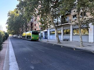 Appartement  Calle de los comuneros de castilla. Piso con vistas abiertas y plaza de garaje en el barrio de las f