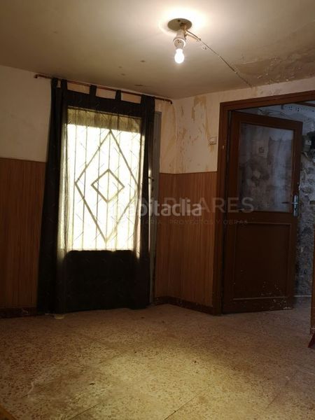 Foto 1c7043e3-f913-41f2-97e5-e85c190fce7b. Casa adossada a Herce
