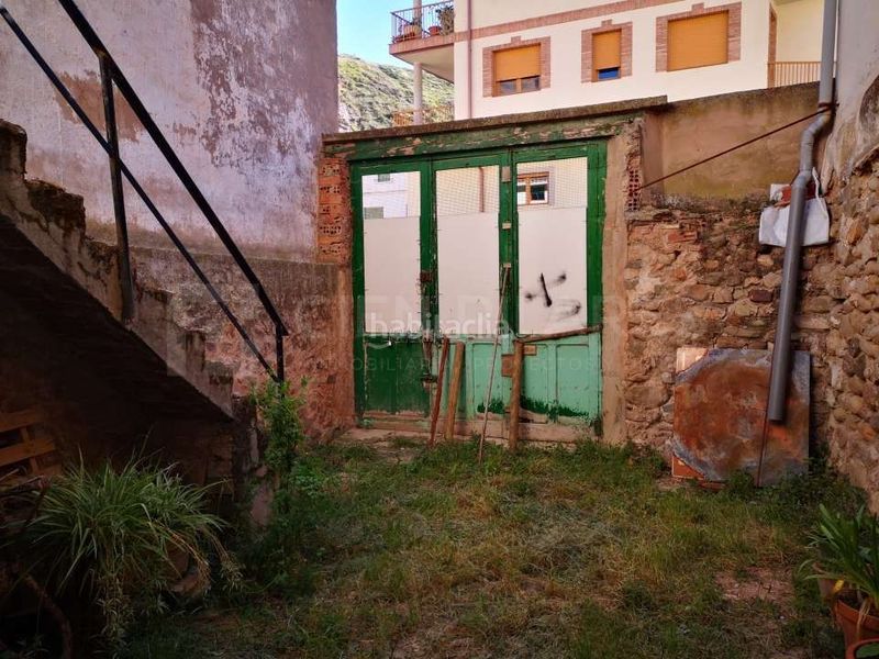 Foto 308c2a9d-d75a-4f01-bee4-7fd642118ac7. Casa adossada a Herce