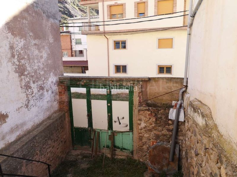 Foto 4c4c7268-49e8-473a-8191-3c11cfab1ca4. Casa adossada a Herce