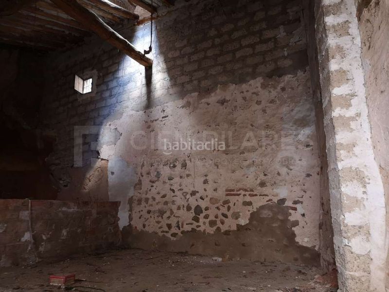 Foto f7c144fb-187f-4e8e-af72-524f37f09f98. Casa adossada a Herce