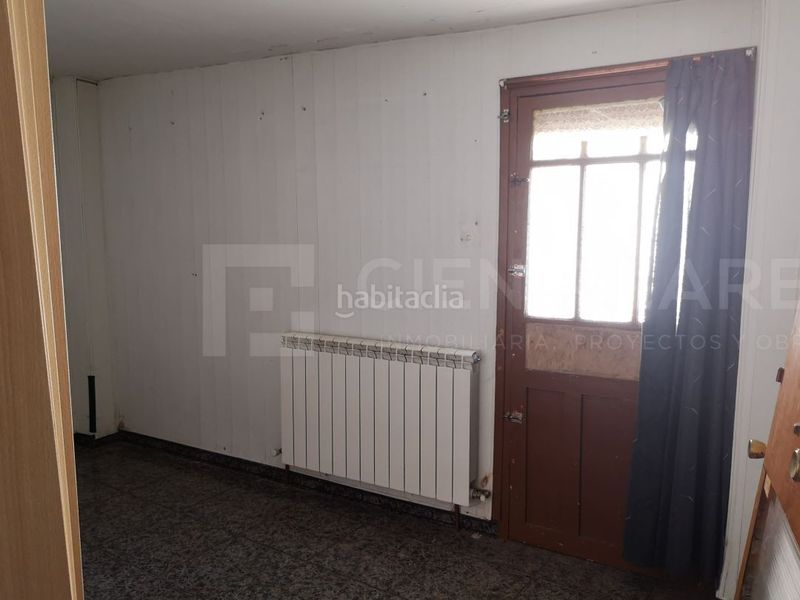 Foto faf4fb10-965b-4c1e-8109-6aa1dd412879. Casa adossada a Herce