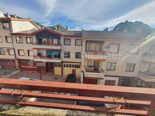 Pis  Calle miguel del pozo nº  - º e. Venta de soleado piso todo exterior en arnedillo