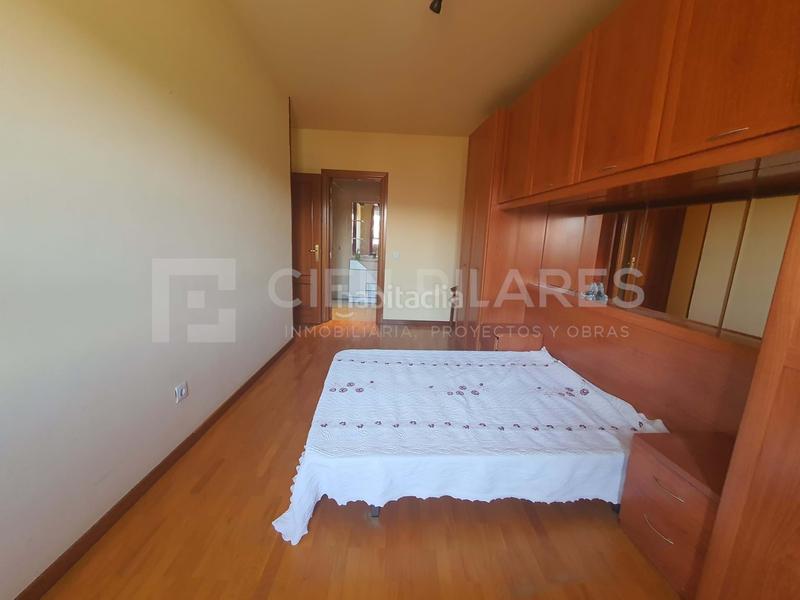 Foto ca63366e-4495-4a54-8b3f-040c2e96f50b. Piso venta o alquiler con opción a compra de piso muy céntrico , luminoso, amplio, amueblado y con excelente distribución. co en Quel