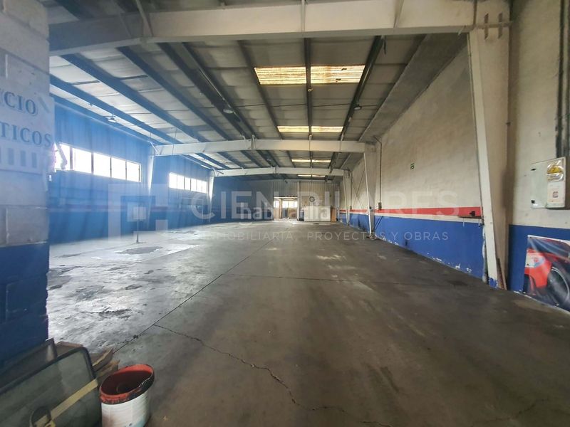 Foto cd66e7d9-ee18-49c5-a1f1-8ee4df4fe2e9. Rent industrial building in Arnedo