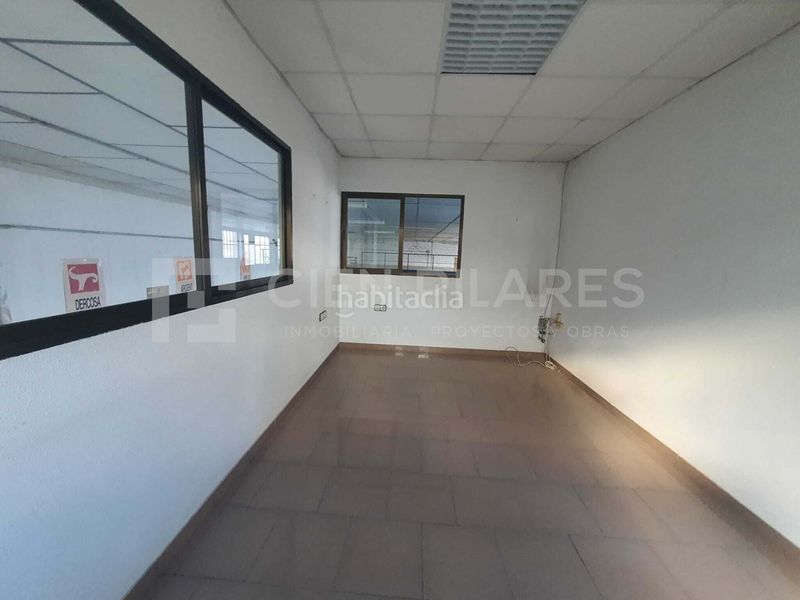Foto b9a458c5-3a1c-4cb0-ae3f-197c21664a14. Location bâtiment à usage industriel dans Arnedo