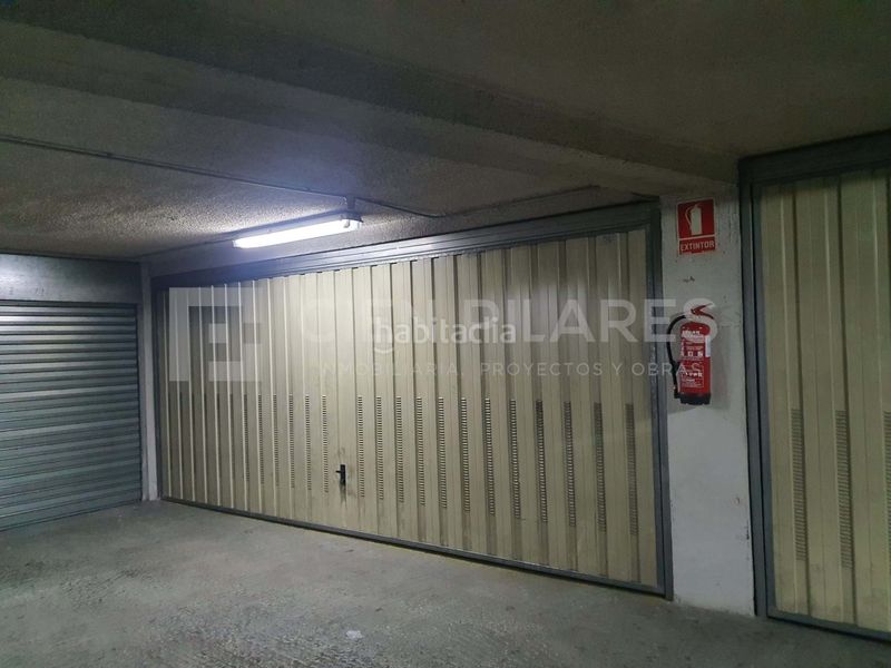 Foto 5f9cd985-96ad-4a62-84a7-0d7c3b6cc219. Aparcament cotxe a Arnedo