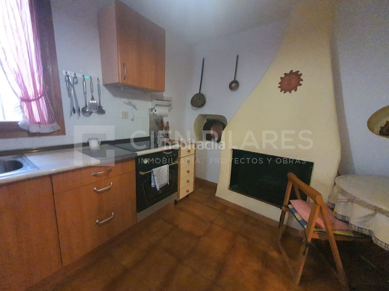 Foto 4f876a8c-3e30-4de0-a981-e307db024afd. Casa adossada a Muro de Aguas
